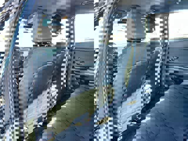 Used 2025 Hyundai Elantra Sport image 13