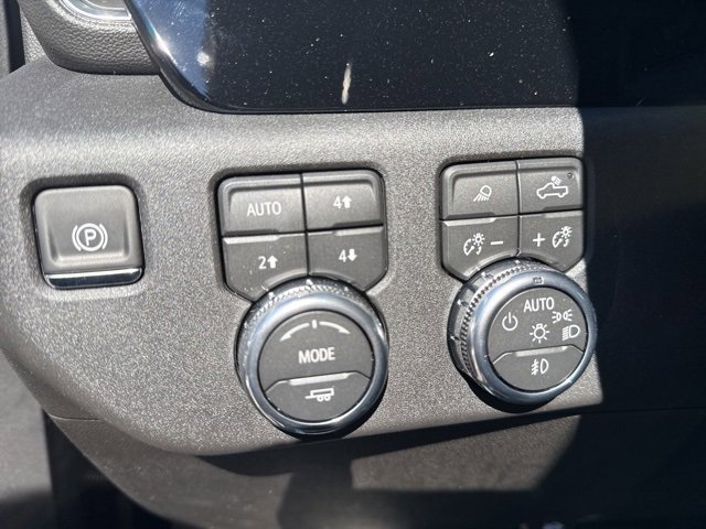 New 2026 GMC Sierra 2500 SLE image 13