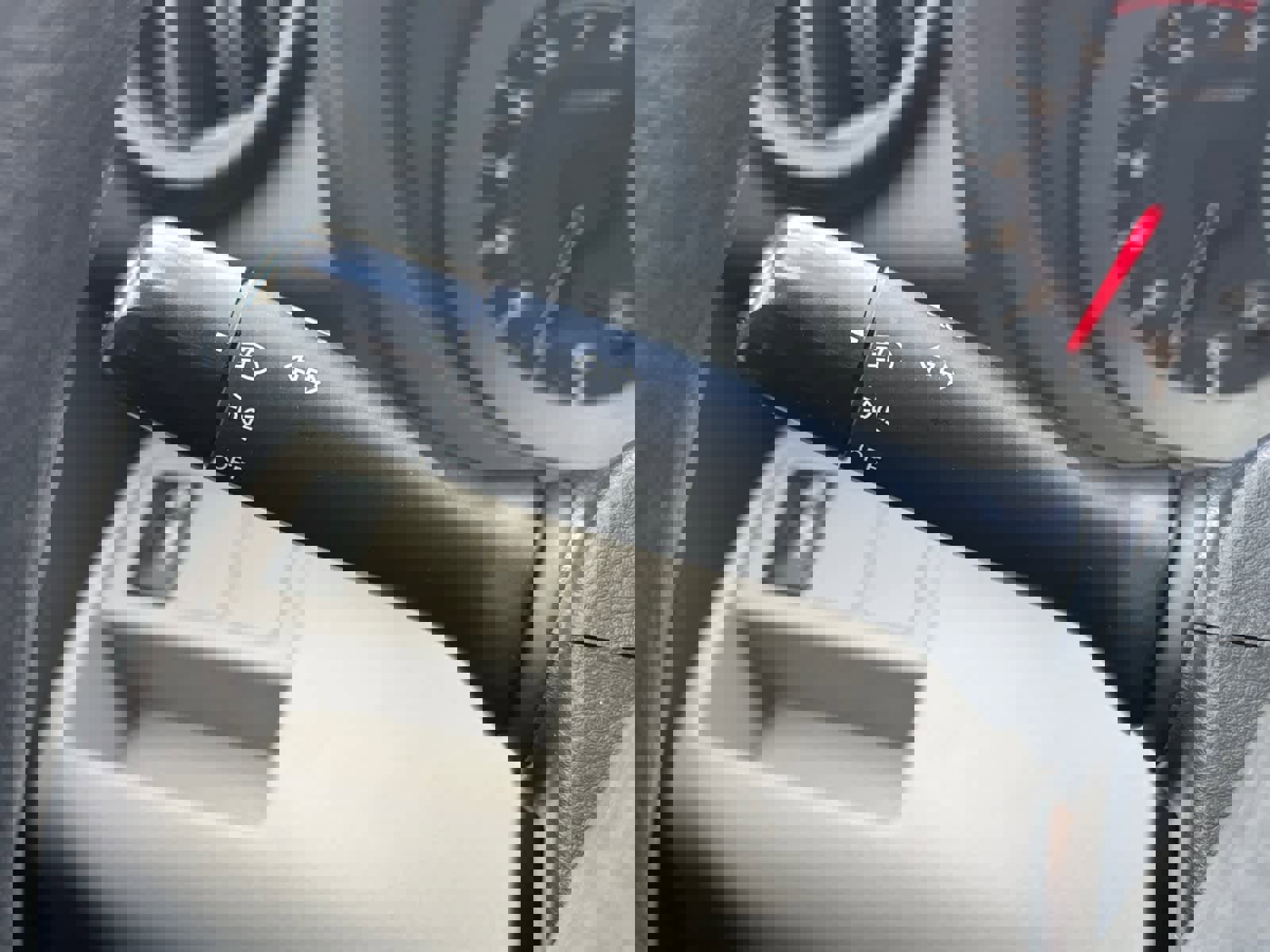 Used 2012 Toyota RAV4 4WD image 17