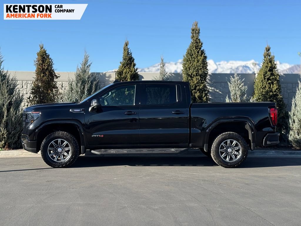 Used 2024 GMC Sierra 1500 AT4 w/ AT4 Premium Package AWD/4WD image 4