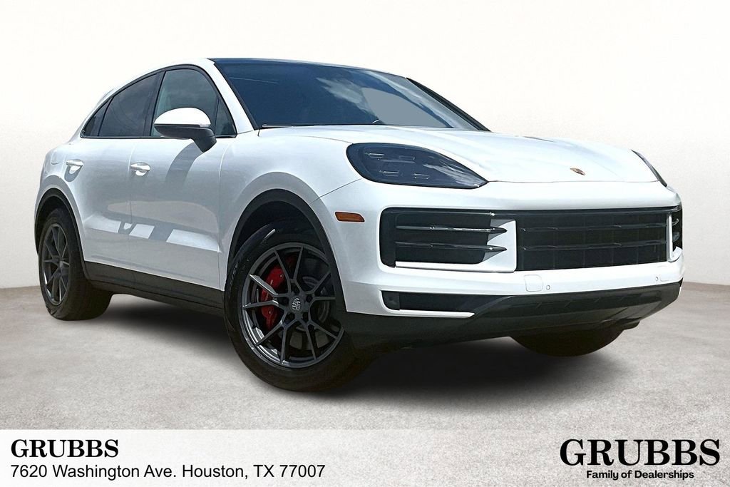 Used 2024 Porsche Cayenne S image 1