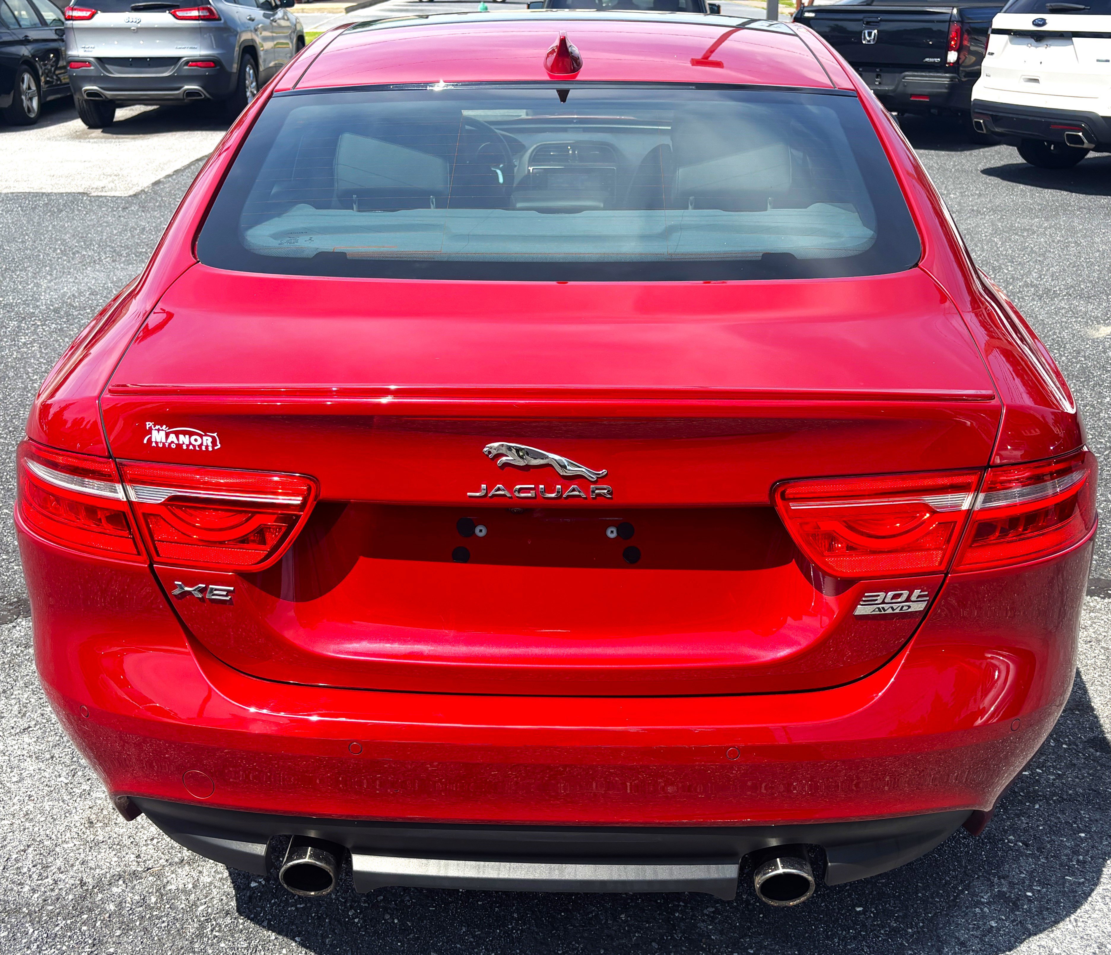 Used 2018 Jaguar XE R-Sport image 41