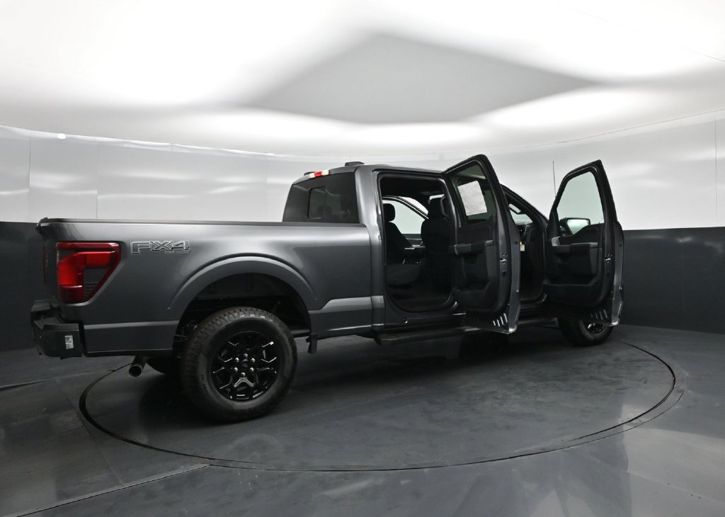 New 2026 Ford F150 XLT w/ Equipment Group 302A MID AWD/4WD image 5