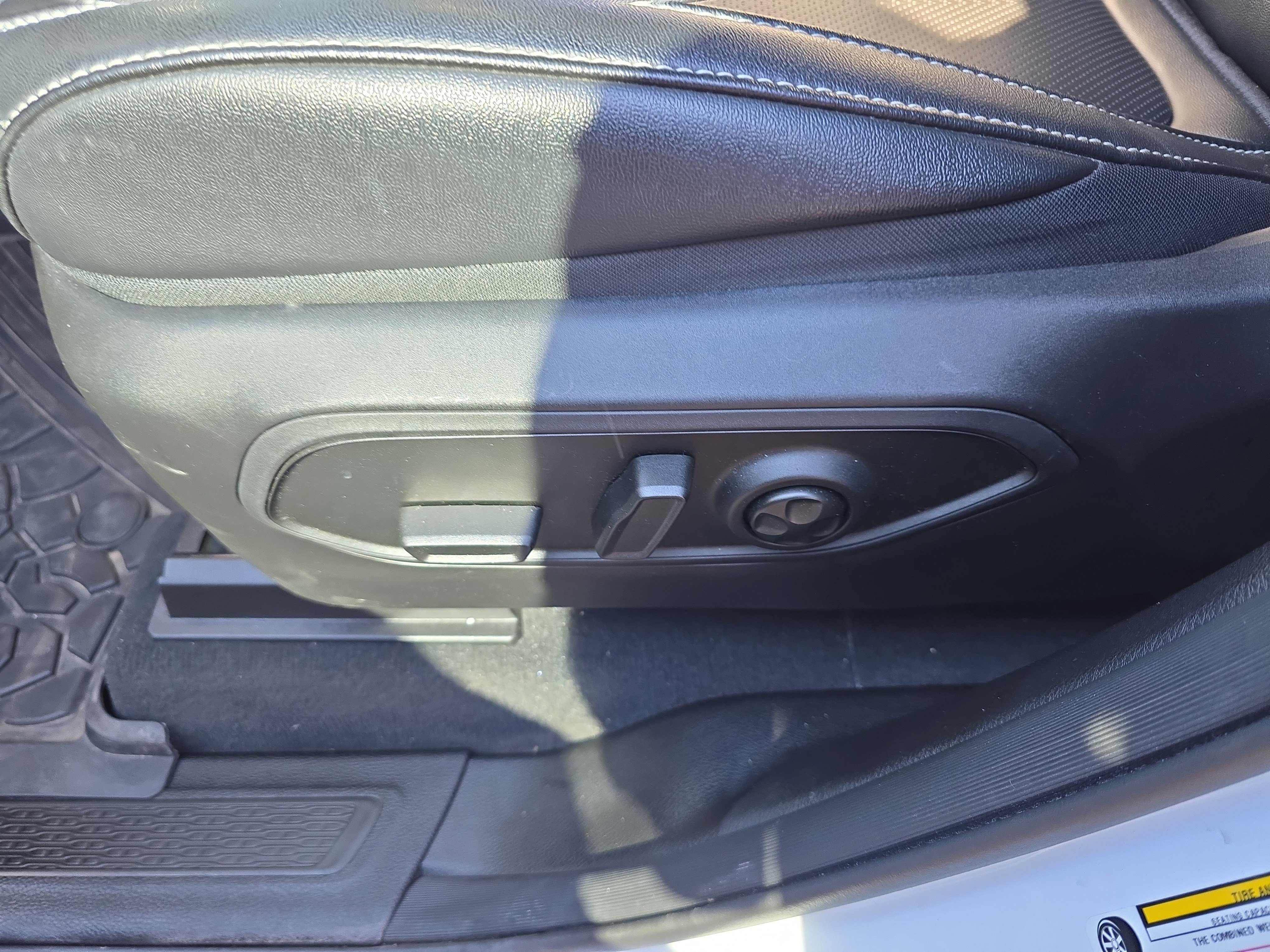 Used 2020 Jeep Grand Cherokee Overland image 19