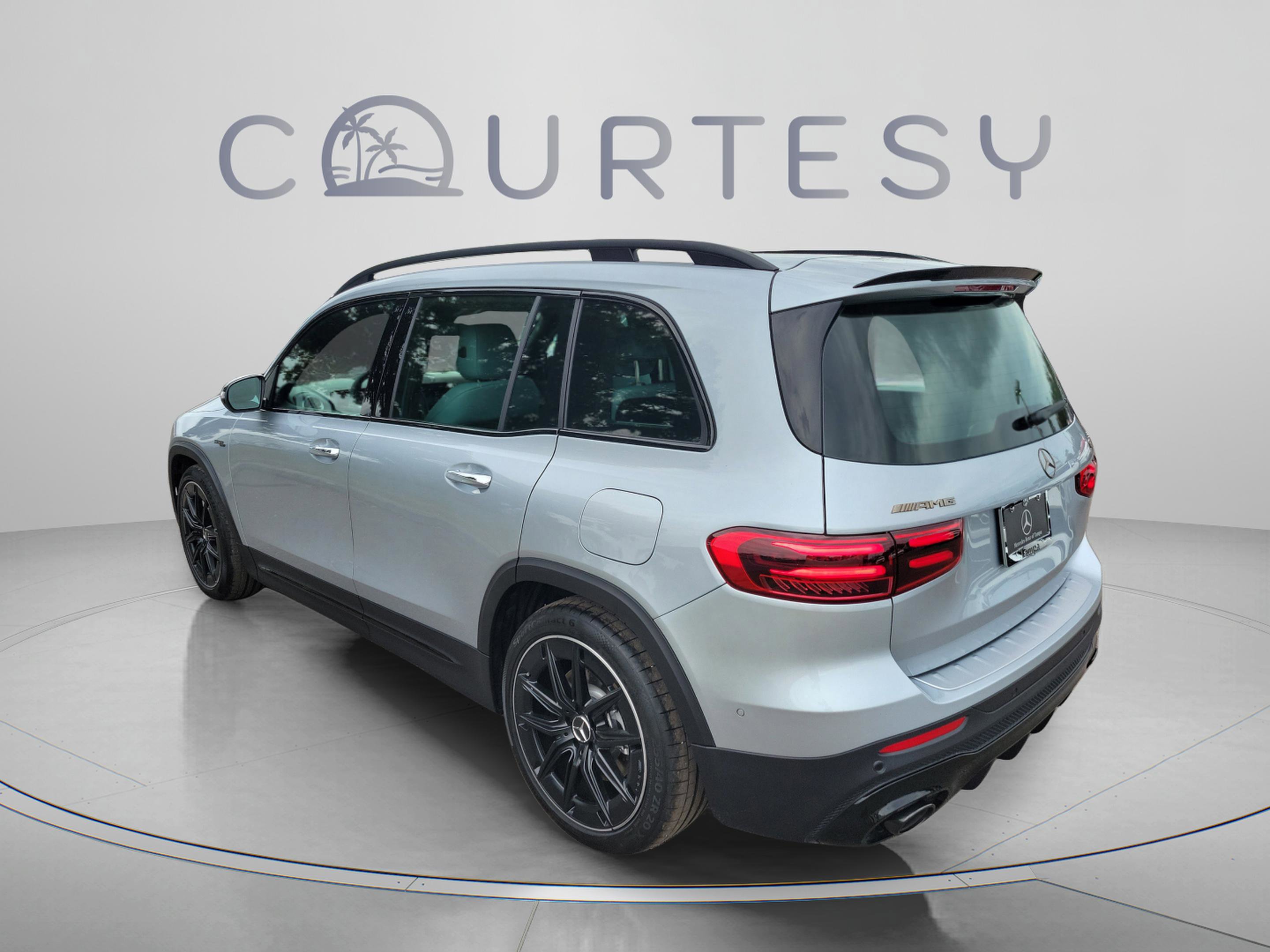 New 2026 Mercedes-Benz GLB 35 AMG 4MATIC image 3