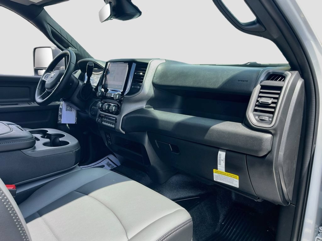 New 2026 RAM 3500 Tradesman w/ Chrome Appearance Group A AWD/4WD image 25
