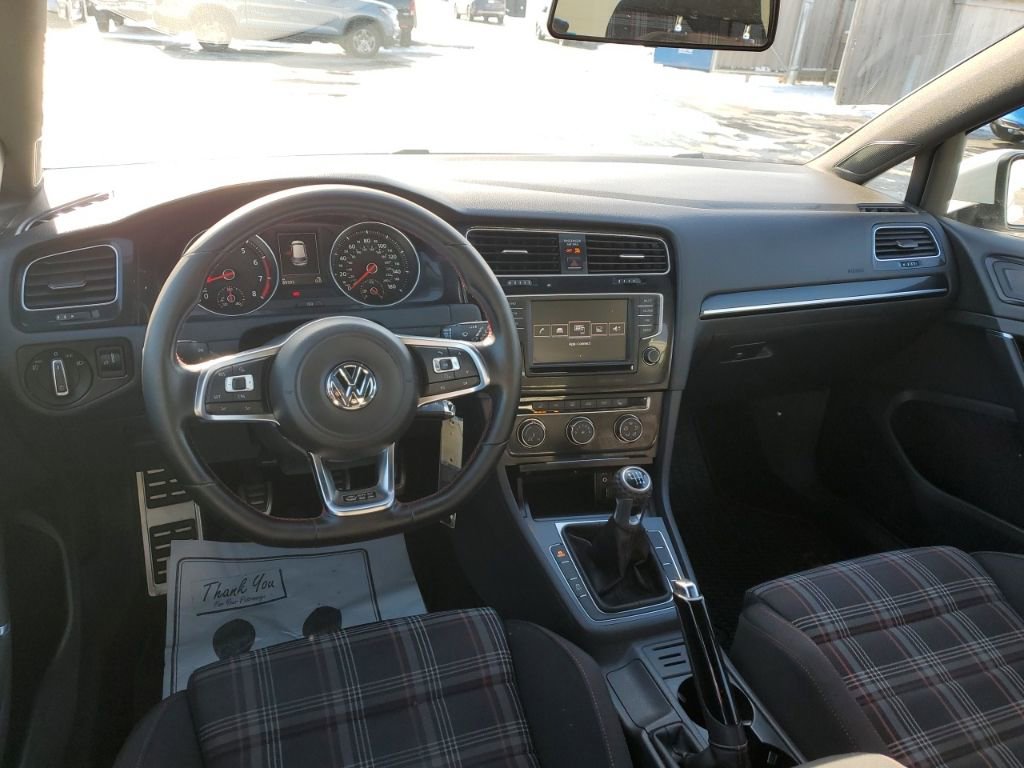 Used 2016 Volkswagen GTI S image 34