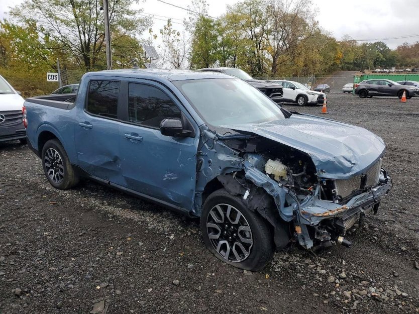 Used 2024 Ford Maverick Lariat image 1