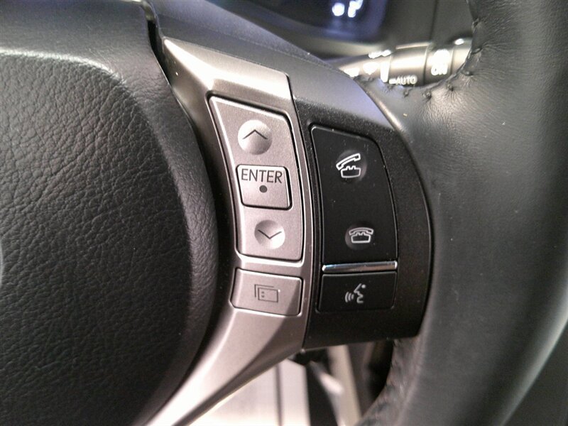 Used 2015 Lexus RX 450h AWD image 18