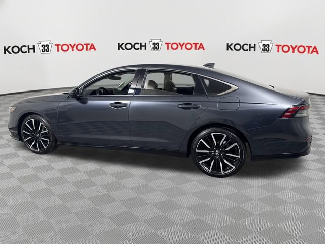 Used 2025 Honda Accord Touring image 7