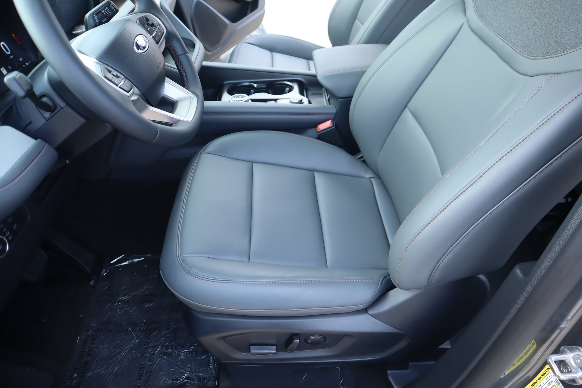 New 2026 Ford Explorer Active w/ Active Comfort Package RWD image 12