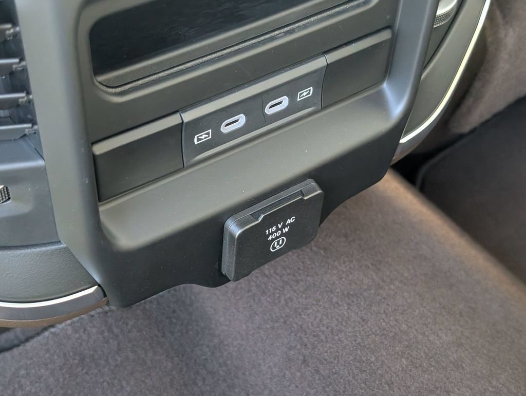 New 2026 RAM 3500 Laramie AWD/4WD image 23