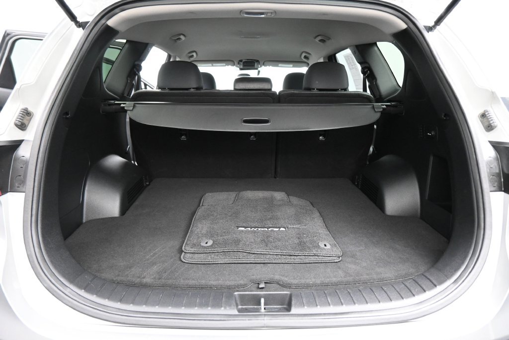 Used 2023 Hyundai Santa Fe SE w/ Cargo Package AWD/4WD image 17