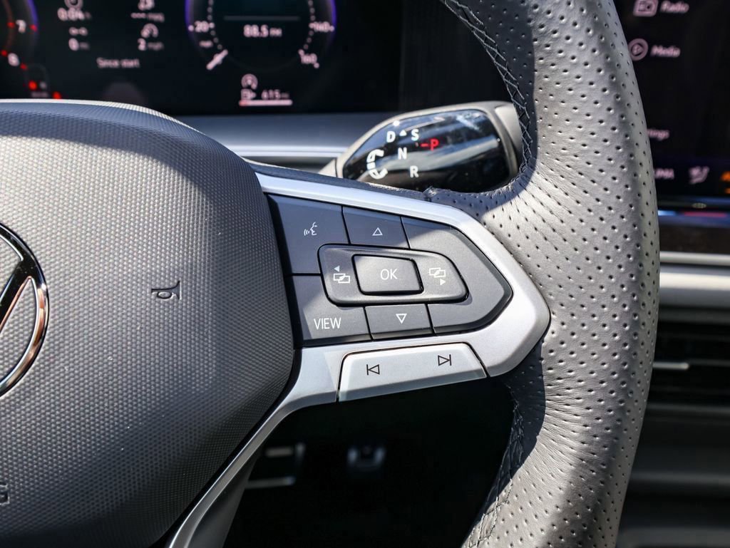 New 2026 Volkswagen Tiguan SE R-Line image 25