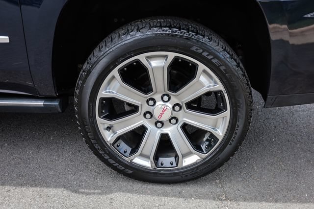 Used 2018 GMC Yukon XL Denali w/ Open Road Package AWD/4WD image 19