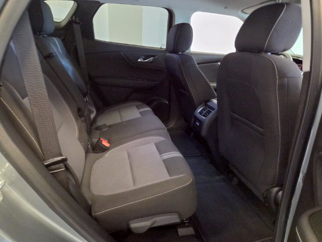 Used 2025 Chevrolet Blazer LT AWD/4WD image 16