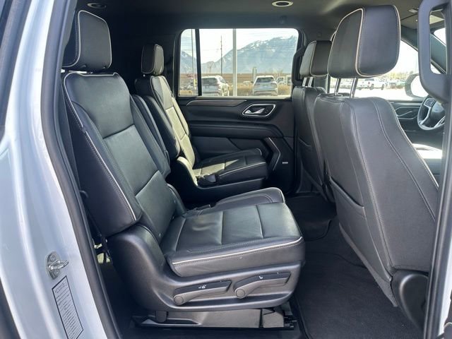 Used 2023 Chevrolet Suburban Premier image 14