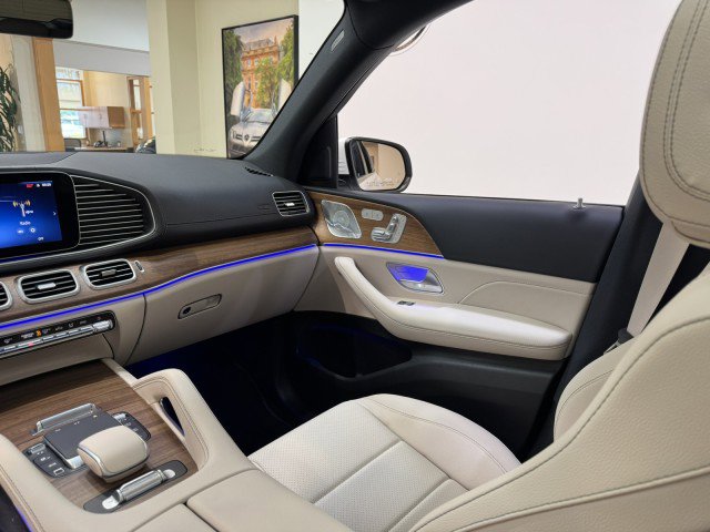 Certified 2025 Mercedes-Benz GLS 450 4MATIC image 10