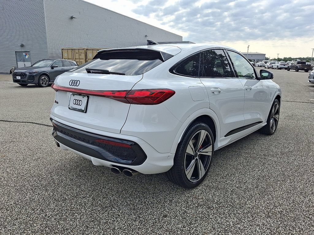 New 2026 Audi SQ5 Prestige AWD/4WD image 4