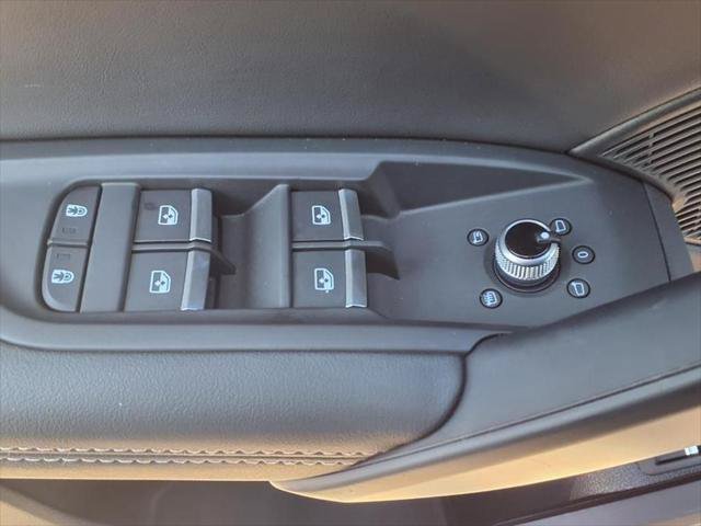 Certified 2025 Audi Q5 e Premium Plus w/ Premium Plus Package AWD/4WD image 9