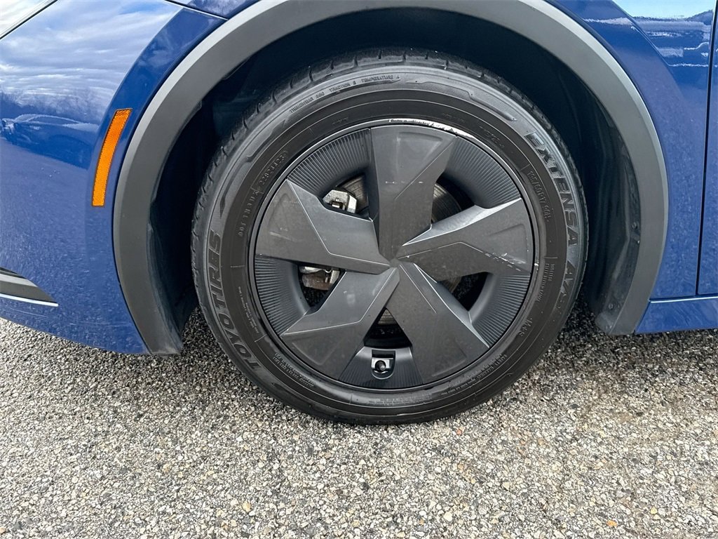 Used 2024 Toyota Prius LE image 18