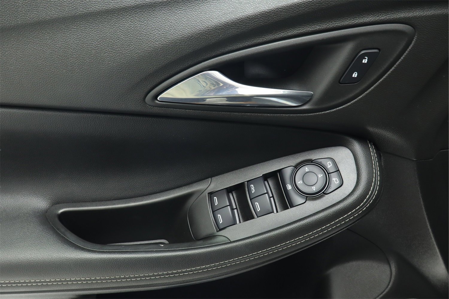 Used 2022 Buick Encore GX Preferred w/ Cold Weather Comfort Package image 10