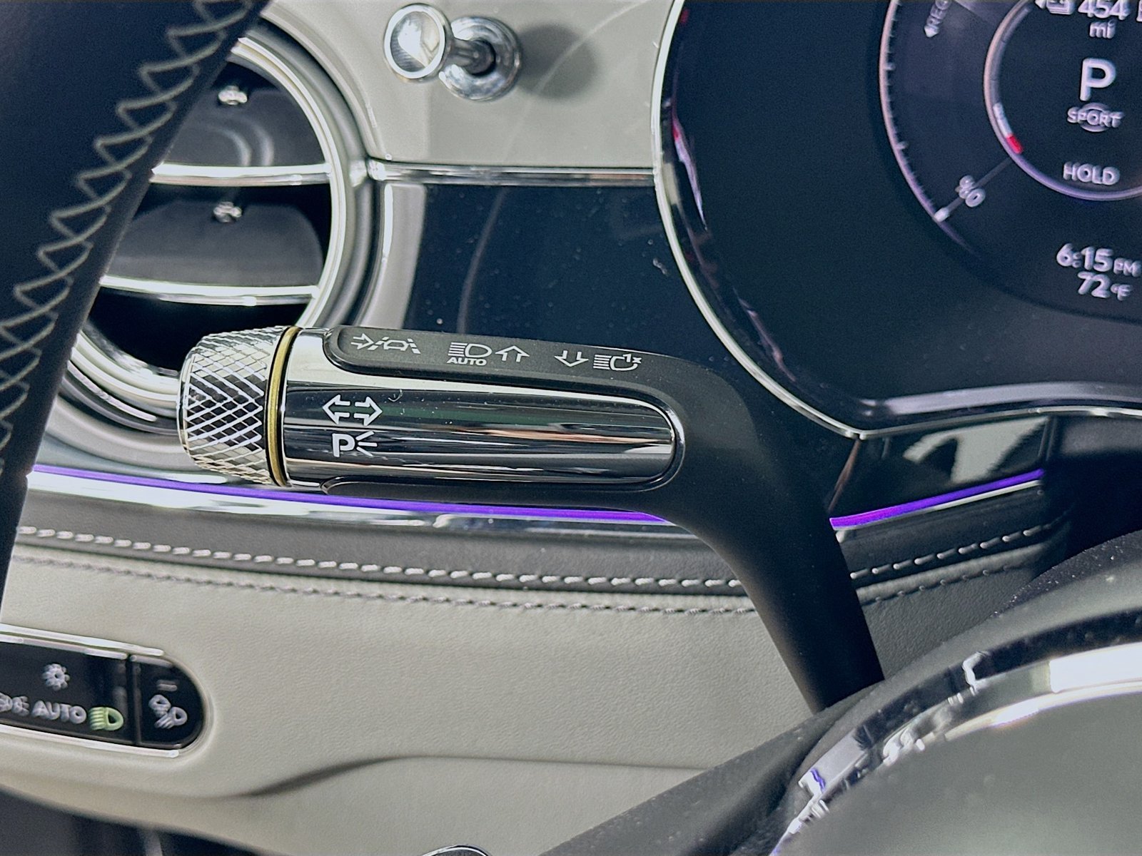 New 2026 Bentley Flying Spur V8 AWD/4WD image 22