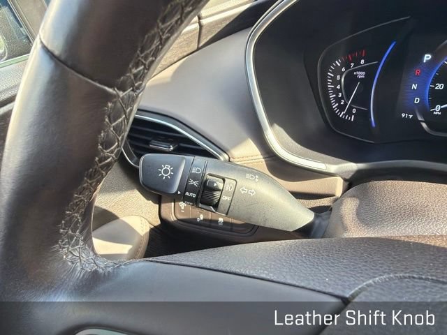 Used 2020 Hyundai Santa Fe Limited AWD/4WD image 34