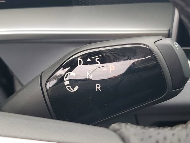 New 2026 Volkswagen Tiguan SE R-Line FWD image 29