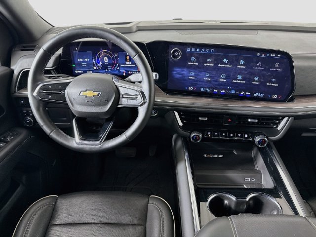 Used 2025 Chevrolet Tahoe Premier AWD/4WD image 23