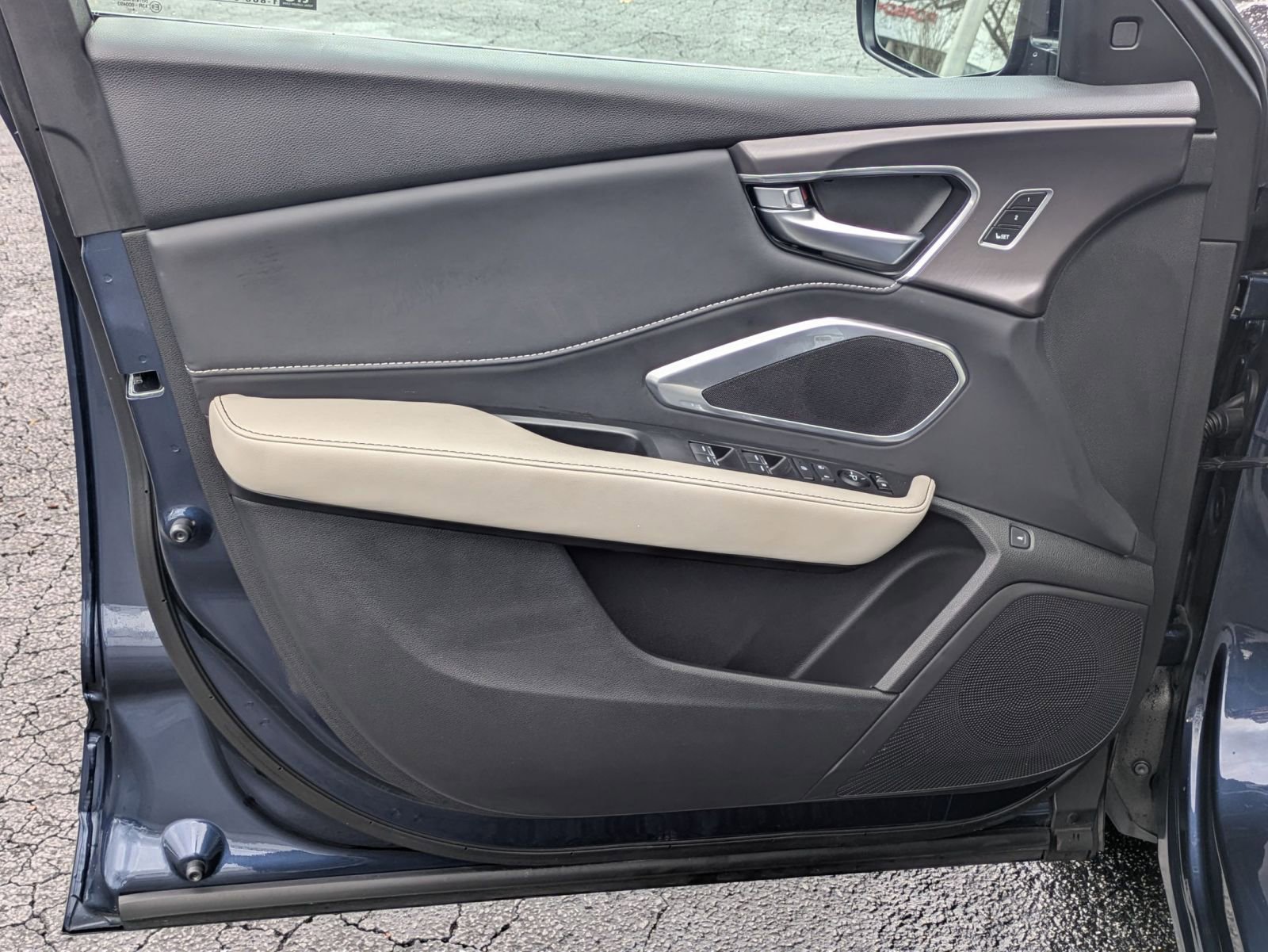 Certified 2025 Acura RDX SH-AWD image 19