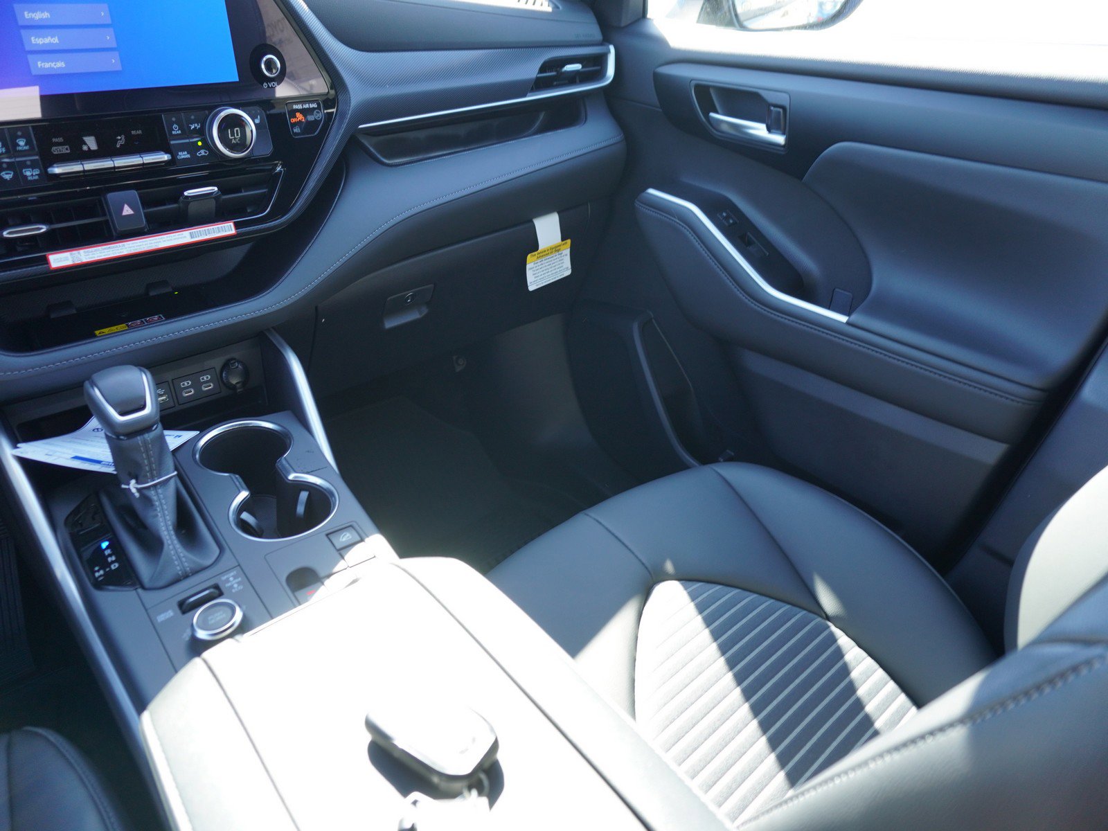 New 2025 Toyota Highlander XSE image 19