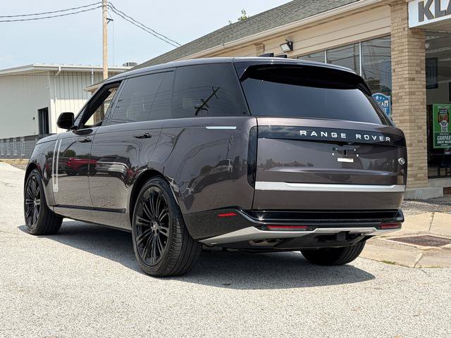 Used 2023 Land Rover Range Rover Long Wheelbase Autobiography AWD/4WD image 3