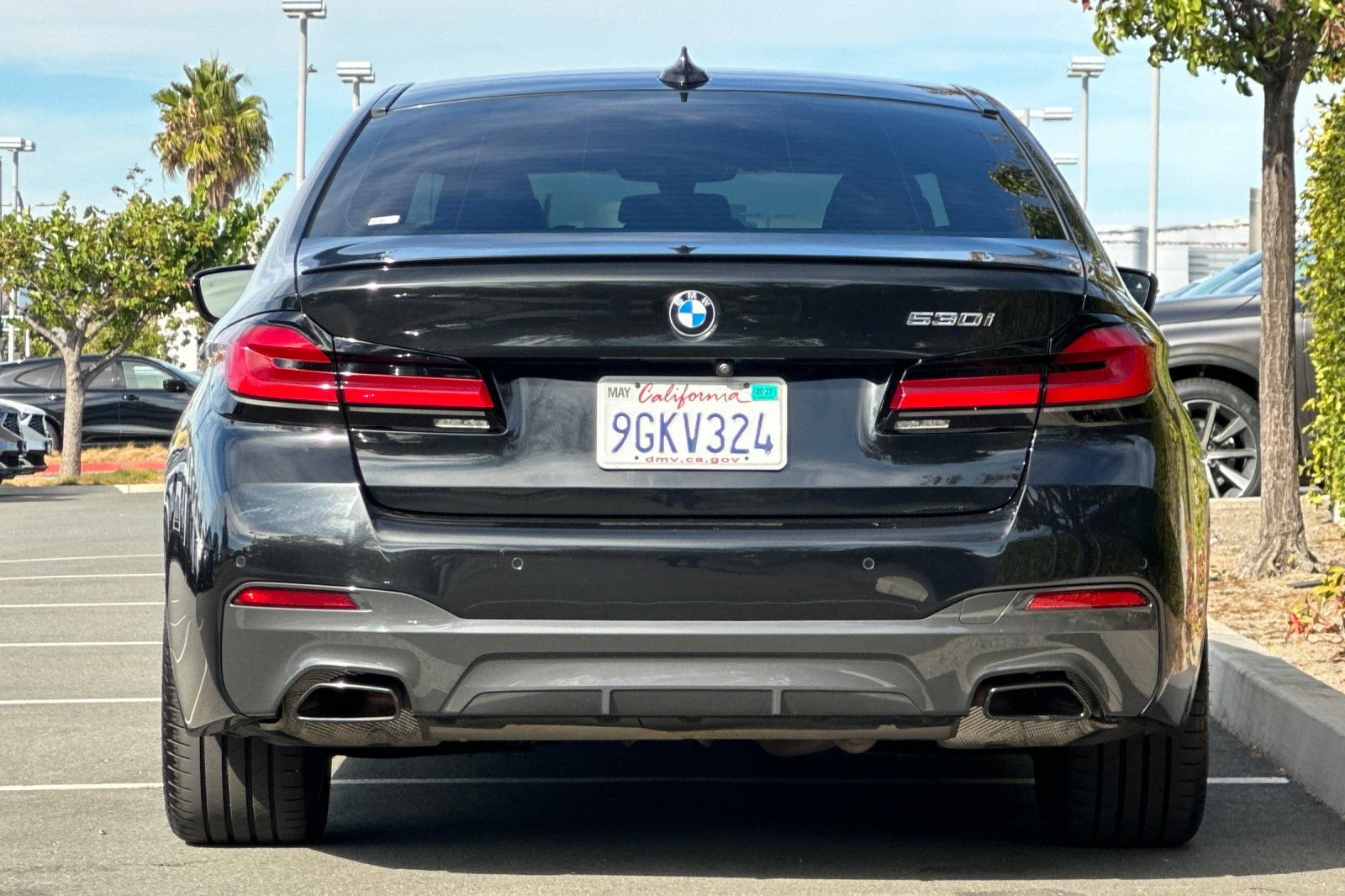Used 2023 BMW 530i w/ M Sport Package RWD image 5