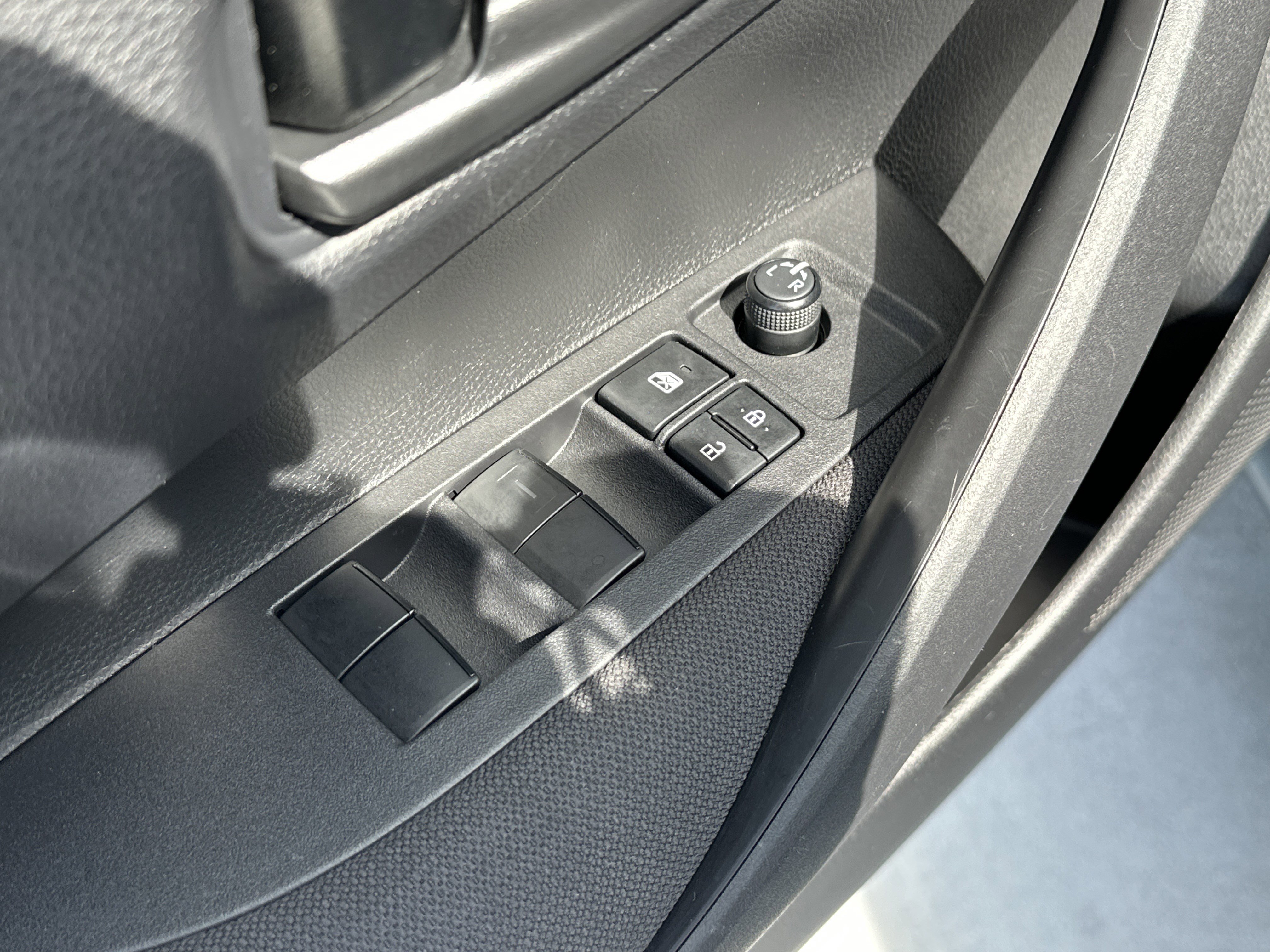Used 2024 Toyota Corolla LE FWD image 15