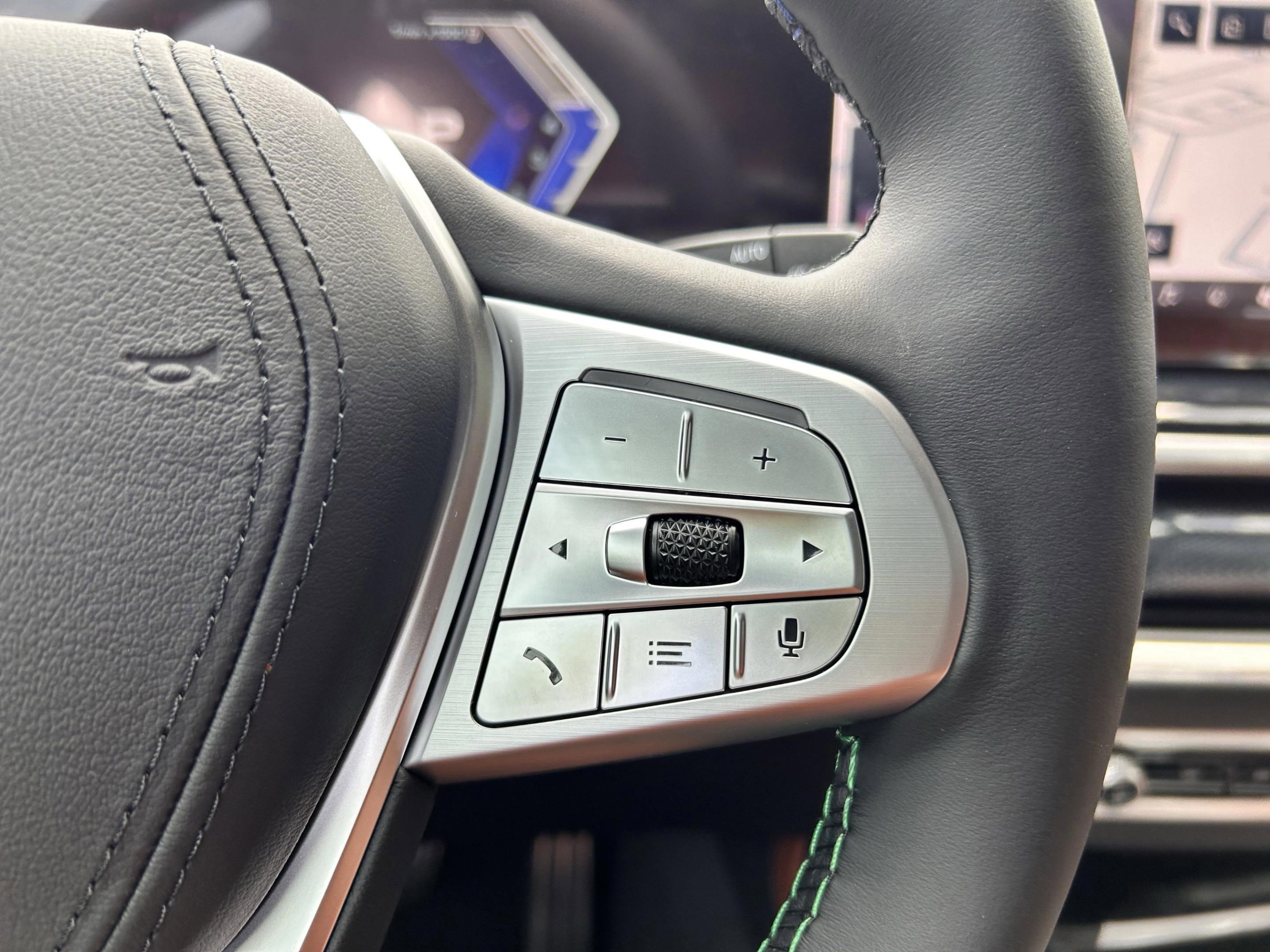 Used 2026 BMW ALPINA XB7 image 11