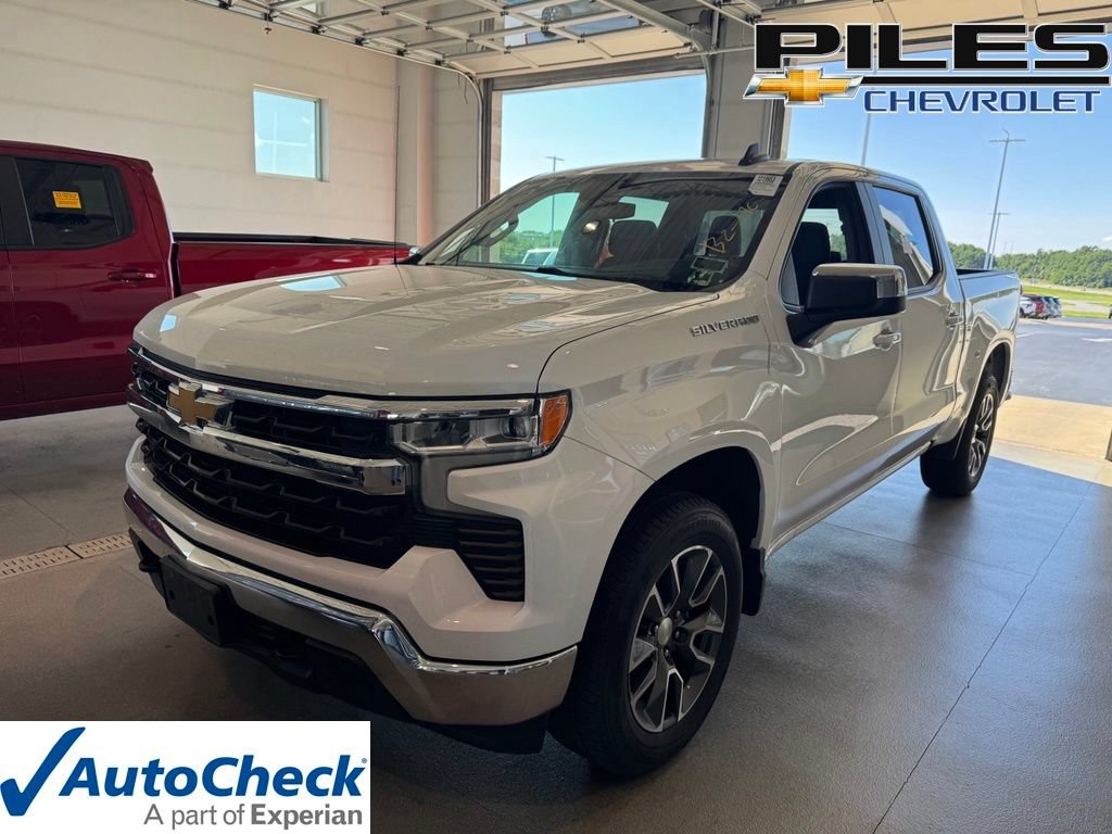 Used 2024 Chevrolet Silverado 1500 LT AWD/4WD image 1