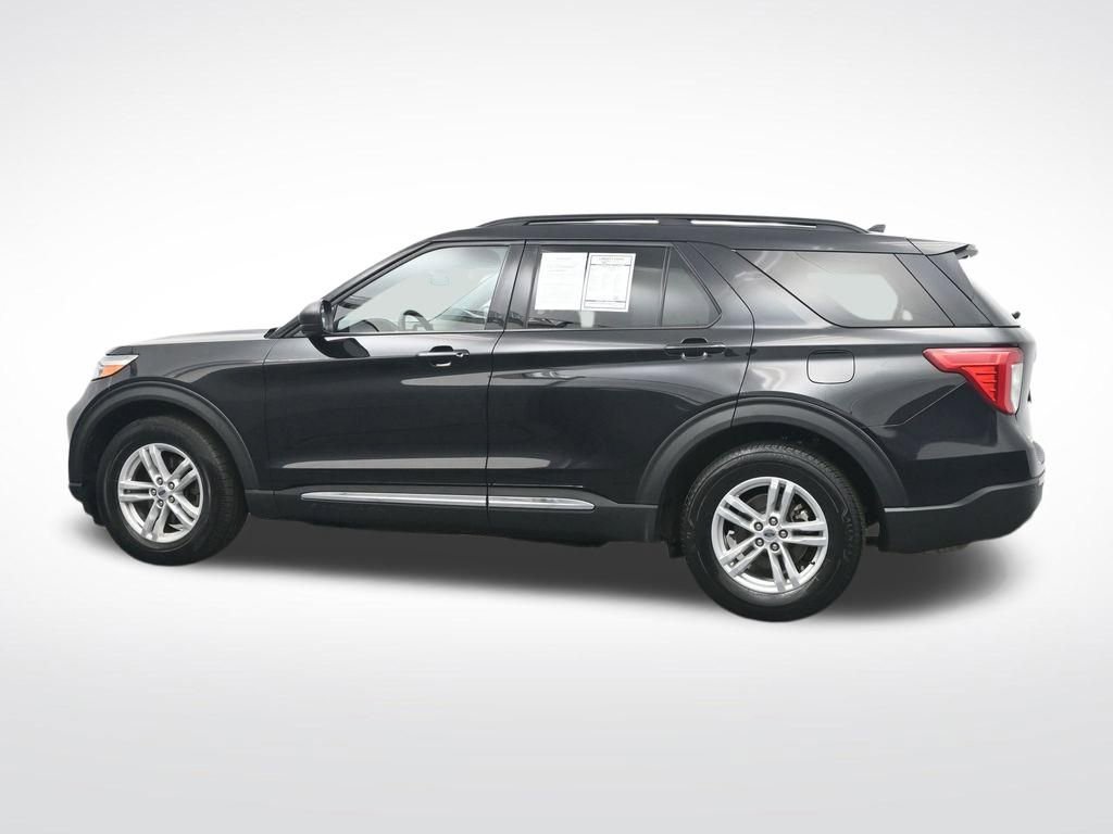 Used 2024 Ford Explorer XLT w/ Equipment Group 202A image 10