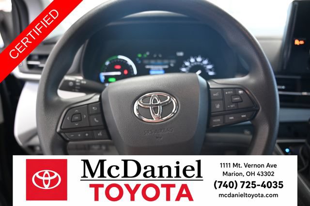 Certified 2025 Toyota Sienna LE AWD/4WD image 23