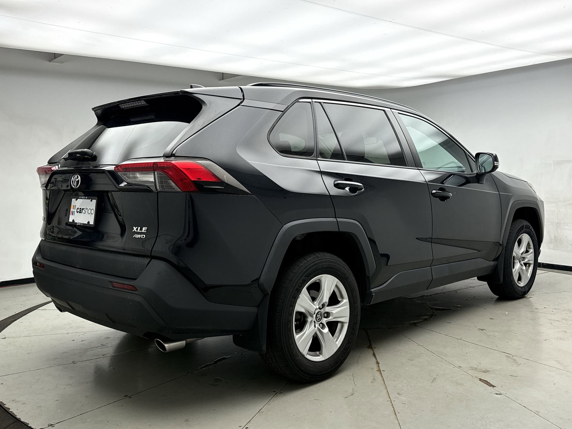 Used 2019 Toyota RAV4 XLE w/ Convenience Package AWD/4WD image 5