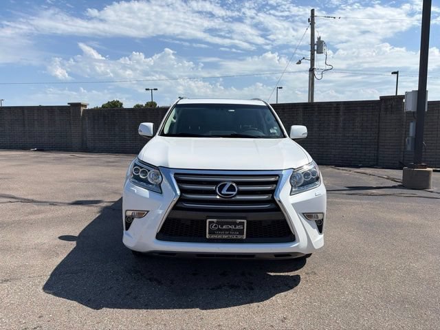 Used 2016 Lexus GX 460 Luxury w/ Preferred Accessory Package AWD/4WD image 2