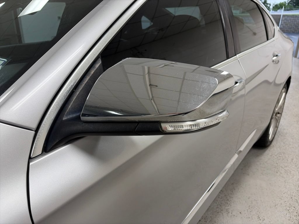 Used 2015 Chevrolet Impala LTZ FWD image 10