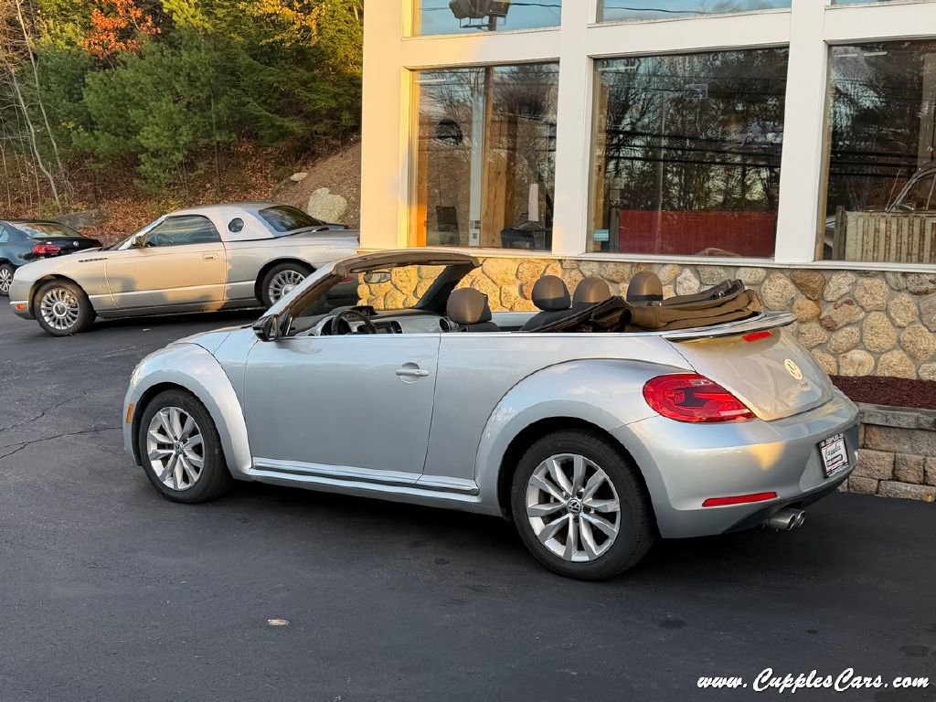 Used 2015 Volkswagen Beetle TDI image 2