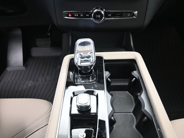 New 2026 Volvo XC90 T8 Plus w/ Protection Package Premier image 13