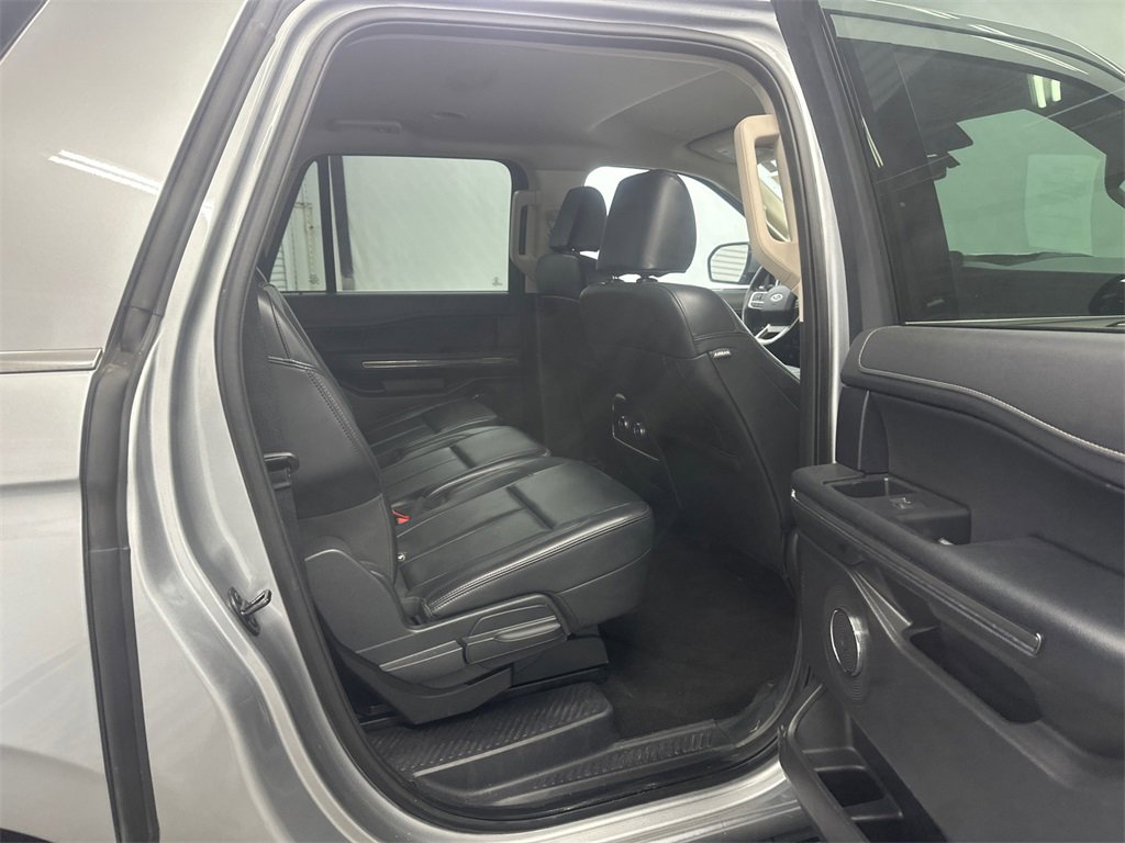 Used 2024 Ford Expedition Max XLT image 17
