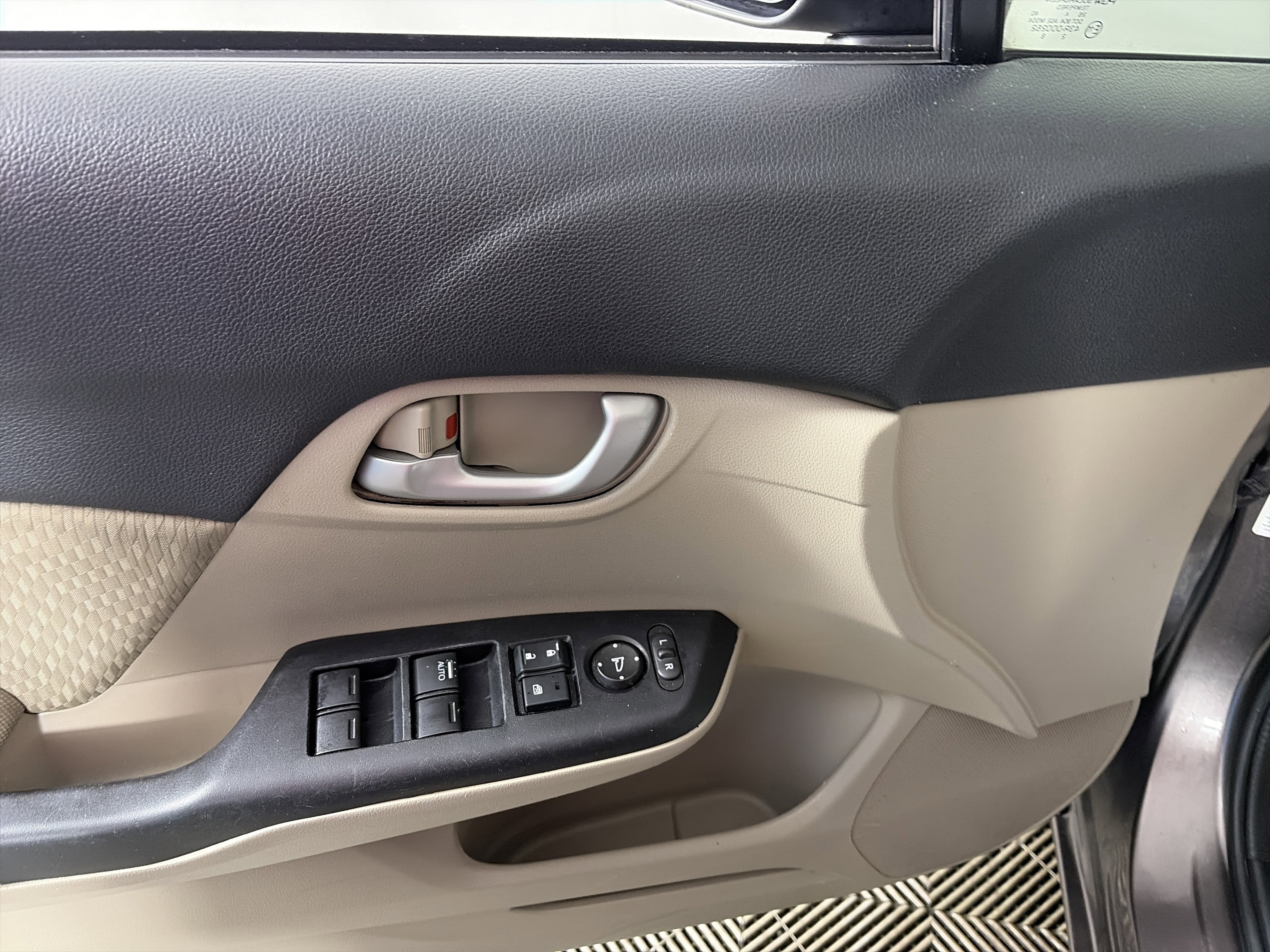 Used 2015 Honda Civic LX image 28