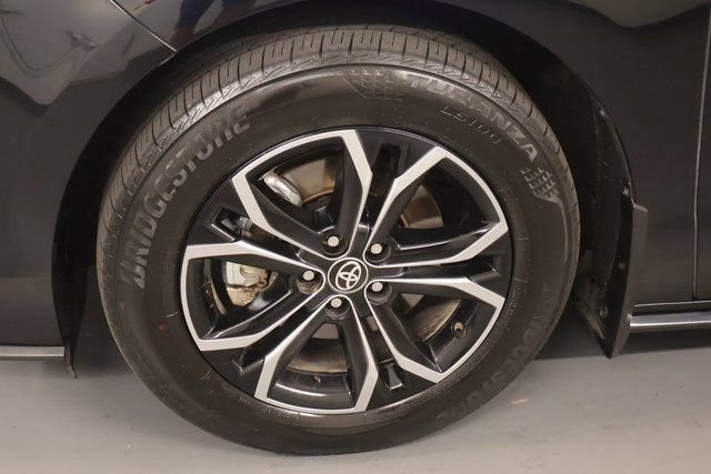 Certified 2025 Toyota Sienna Platinum AWD/4WD image 8