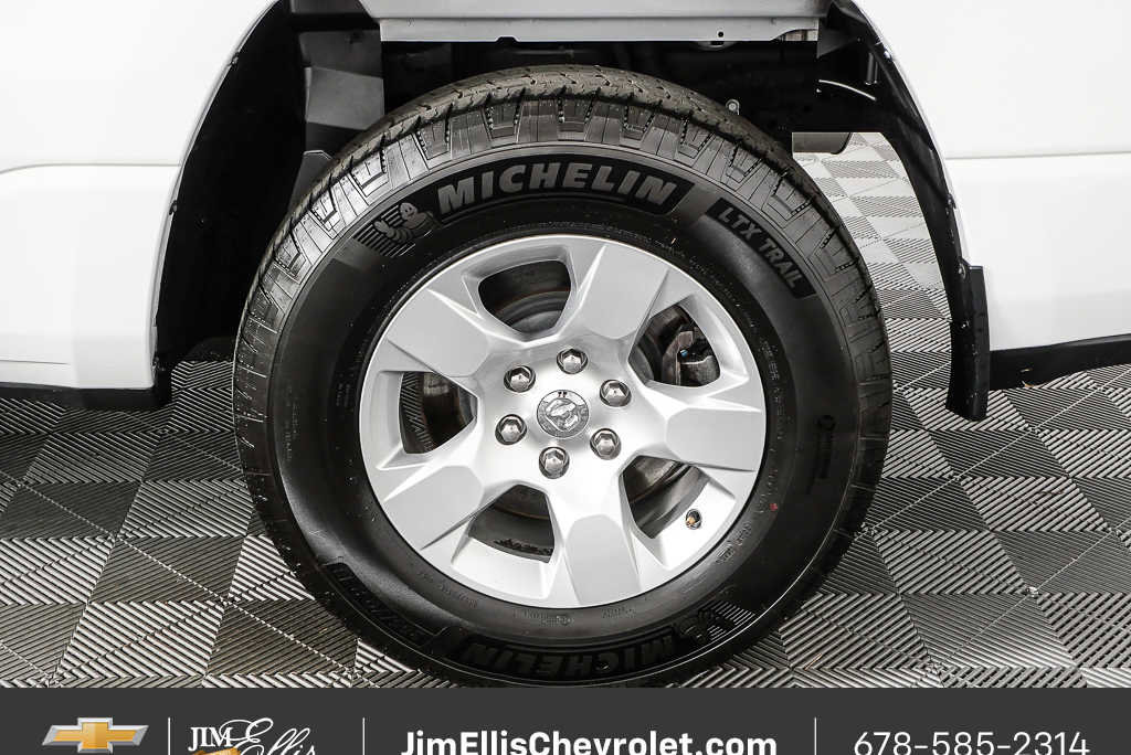 Used 2023 RAM 1500 Big Horn RWD image 33