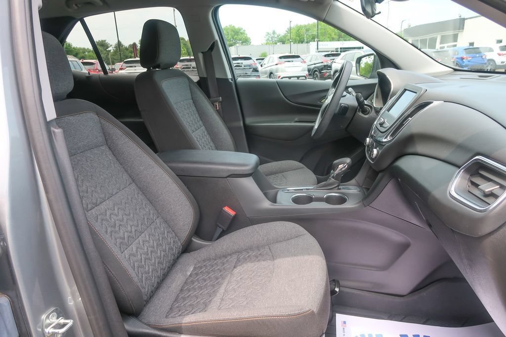 Used 2023 Chevrolet Equinox LT w/ LPO, Floor Liner Package FWD image 19