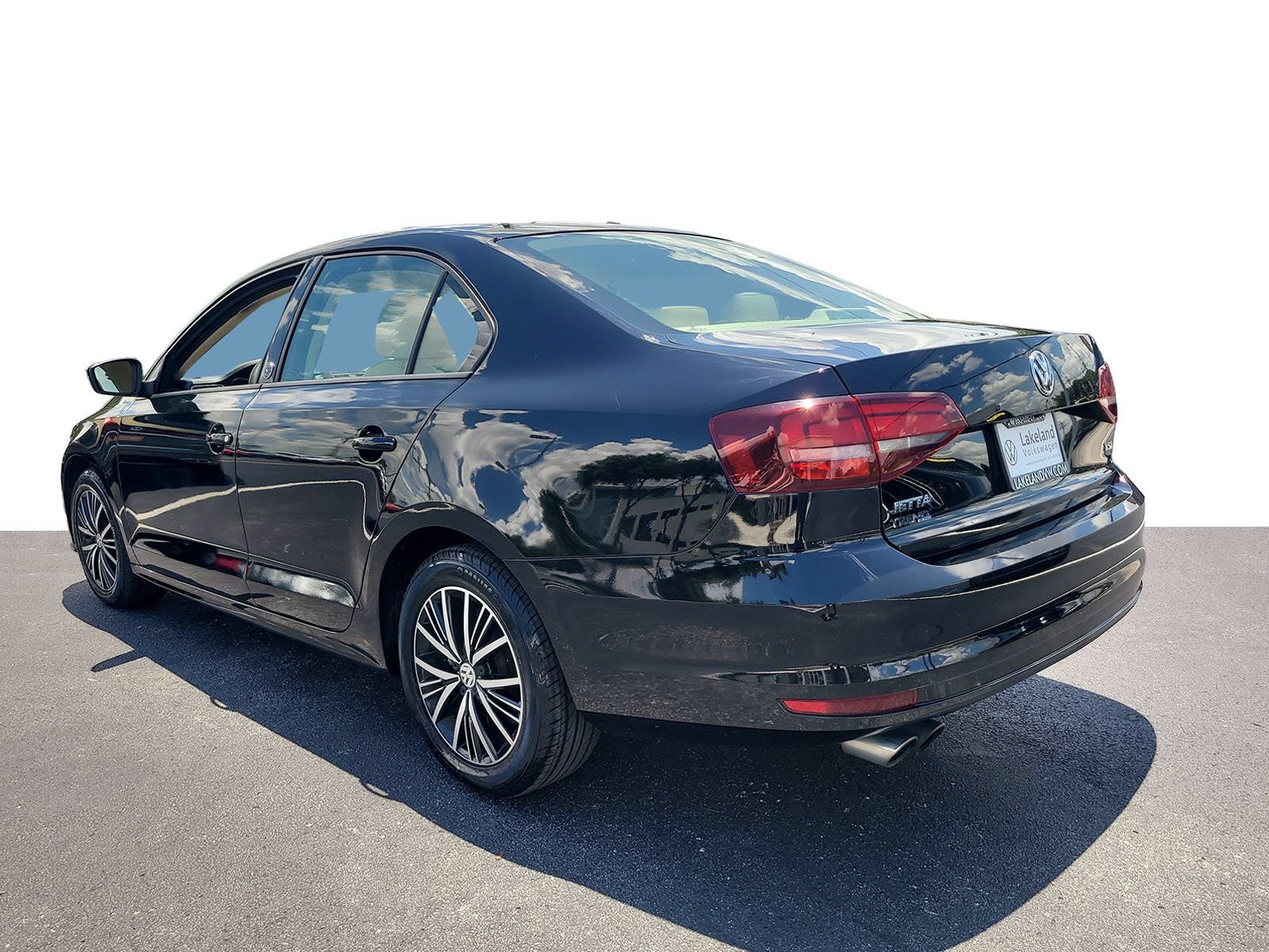 Used 2018 Volkswagen Jetta Wolfsburg Edition FWD image 4